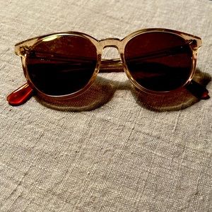 Tom’s sunglasses